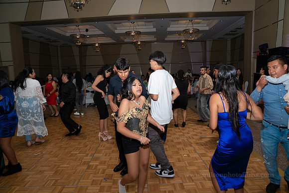 DSC09483-325